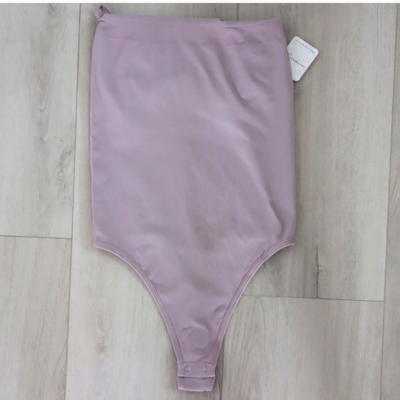FREE PEOPLE | Women's Taupe Strapless Stretchy Bodycon Thong Bodysuit - Picture 1 of 4